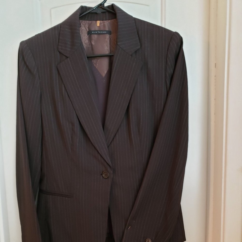 Pant suit